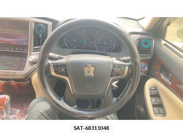Toyota CROWN SEDAN 2013-08 7961049-10