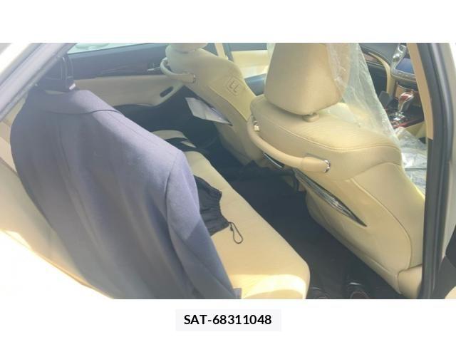 Toyota CROWN SEDAN 2013-08 7961049-17