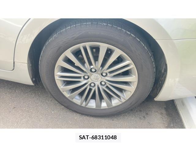 Toyota CROWN SEDAN 2013-08 7961049-22