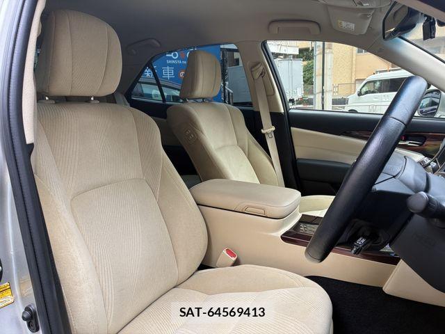 Toyota CROWN SEDAN 2013-08 7961050-12