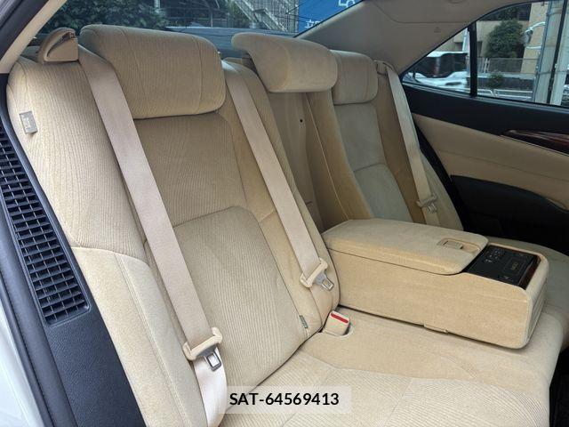 Toyota CROWN SEDAN 2013-08 7961050-16