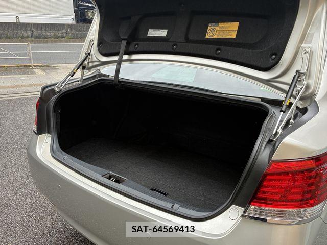Toyota CROWN SEDAN 2013-08 7961050-25