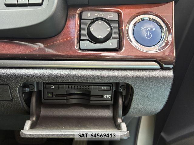 Toyota CROWN SEDAN 2013-08 7961050-7