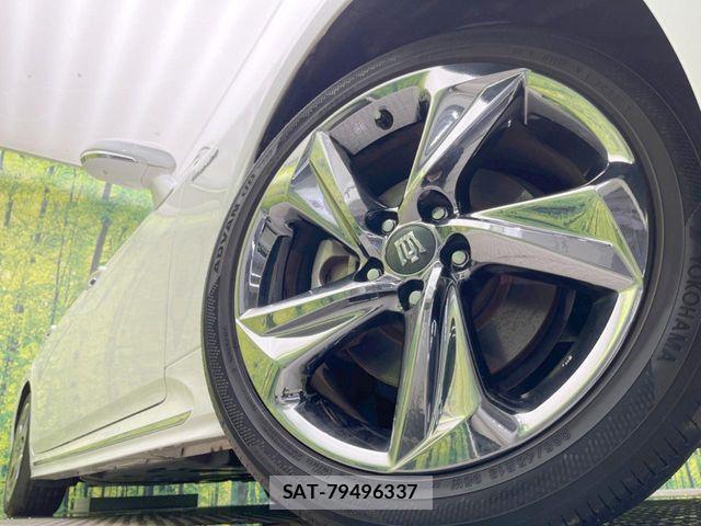 Toyota CROWN SEDAN 2019-09 7961040-12