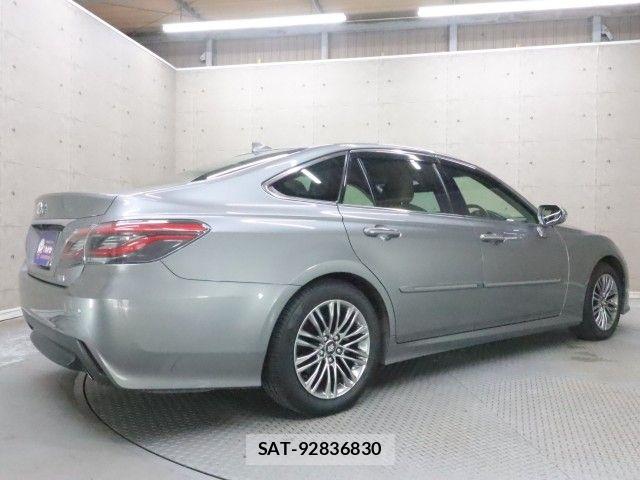 Toyota CROWN SEDAN 2021-10 7961042-1