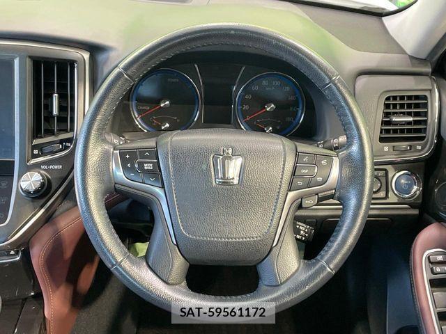 Toyota CROWN SEDAN 2013-07 7961046-10