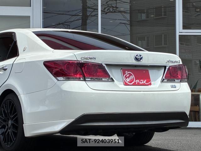 Toyota CROWN SEDAN 2014-04 7961047-11