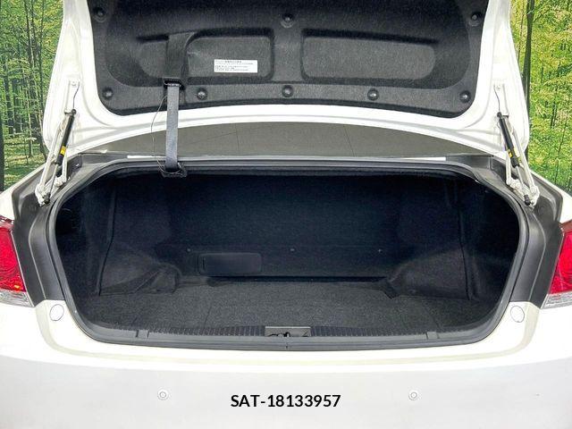 Toyota CROWN SEDAN 2013-06 7961043-10