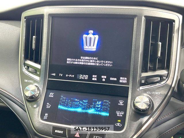 Toyota CROWN SEDAN 2013-06 7961043-2
