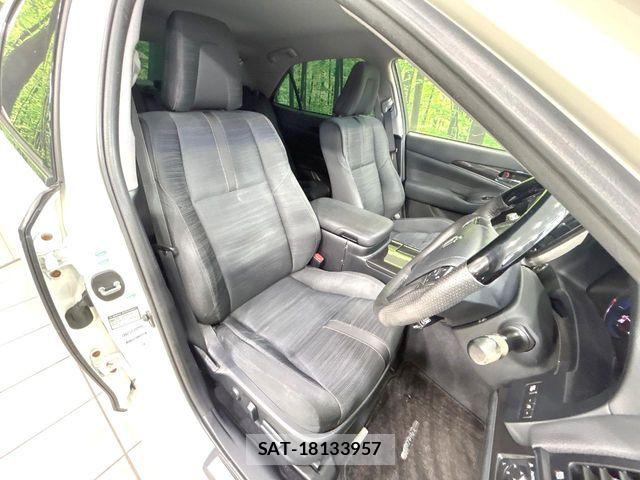 Toyota CROWN SEDAN 2013-06 7961043-7