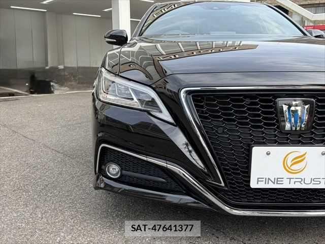 Toyota CROWN SEDAN 2019-01 7961041-18