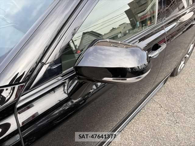 Toyota CROWN SEDAN 2019-01 7961041-21