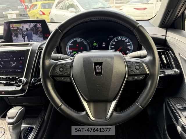 Toyota CROWN SEDAN 2019-01 7961041-8
