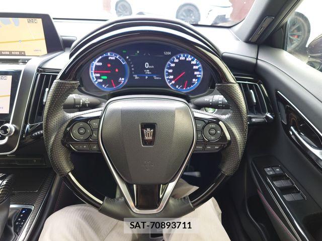 Toyota CROWN SEDAN 2020-09 7961038-12