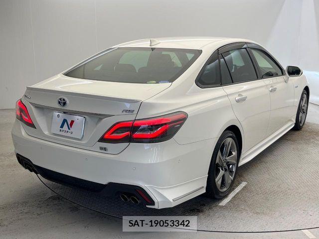 Toyota CROWN SEDAN 2019-06 7978882-17