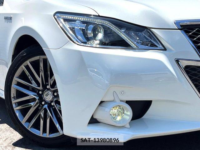 Toyota CROWN SEDAN 2014-05 7978898-13
