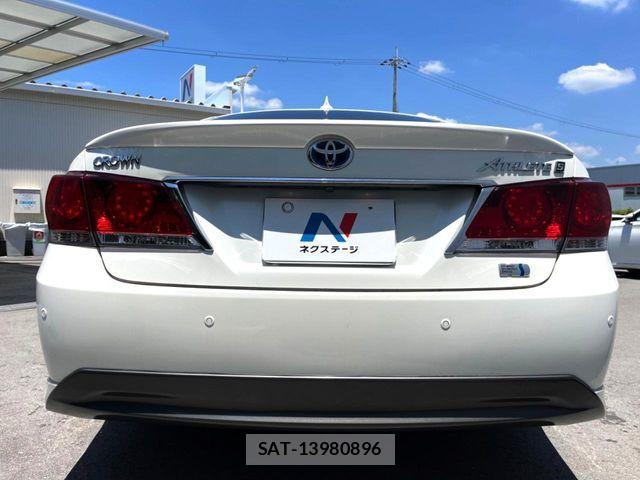 Toyota CROWN SEDAN 2014-05 7978898-16
