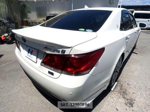Toyota CROWN SEDAN 2014-05 7978898-18