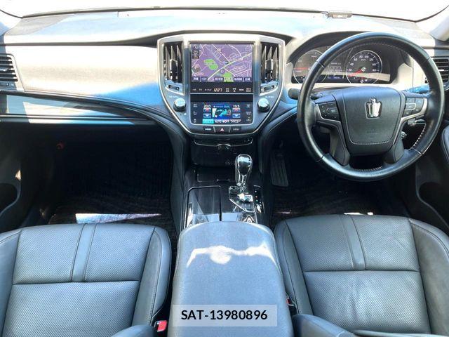 Toyota CROWN SEDAN 2014-05 7978898-1