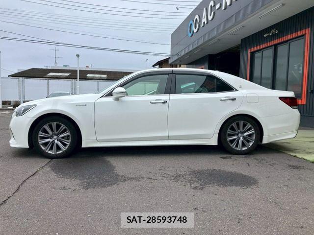 Toyota CROWN SEDAN 2017-06 7978896-17
