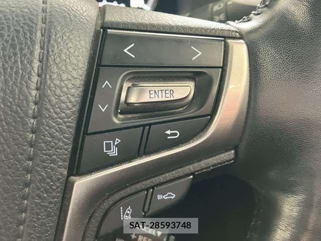 Toyota CROWN SEDAN 2017-06 7978896-3