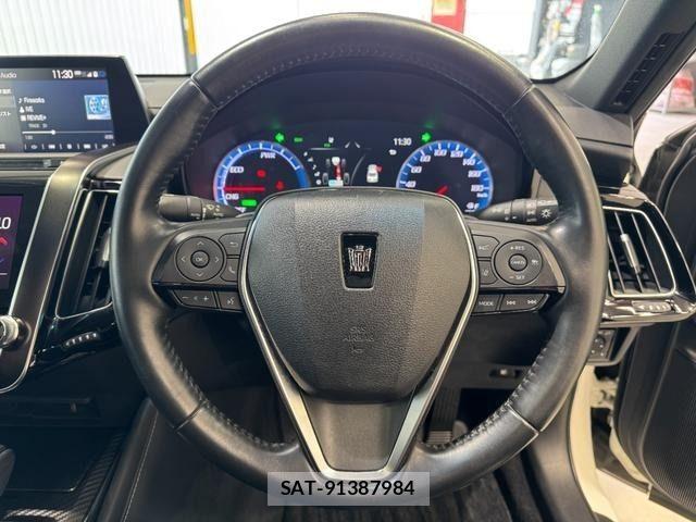 Toyota CROWN SEDAN 2019-09 7978887-11