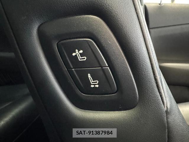 Toyota CROWN SEDAN 2019-09 7978887-22
