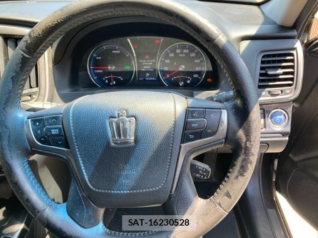 Toyota CROWN SEDAN 2015-07 7978905-10