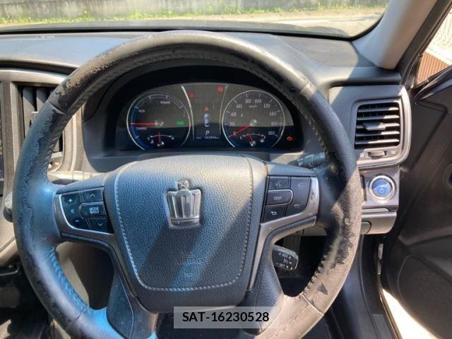 Toyota CROWN SEDAN 2015-07 7978905-11