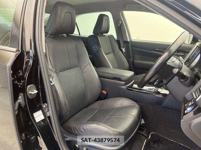 Toyota CROWN SEDAN 2018-01 7978891-2