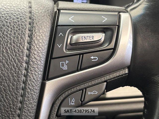 Toyota CROWN SEDAN 2018-01 7978891-7