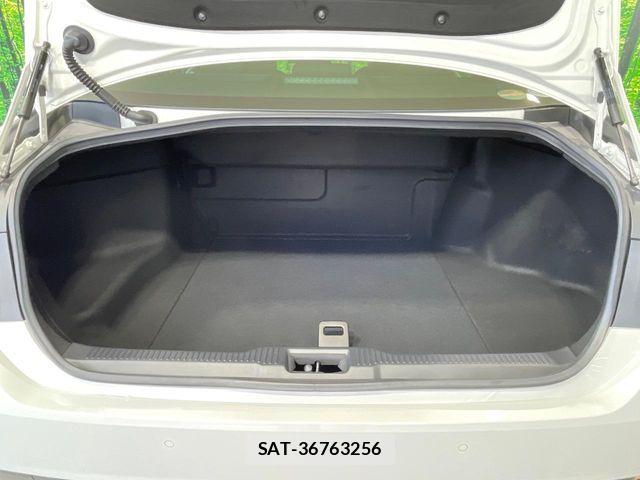 Toyota CROWN SEDAN 2018-09 7978884-9