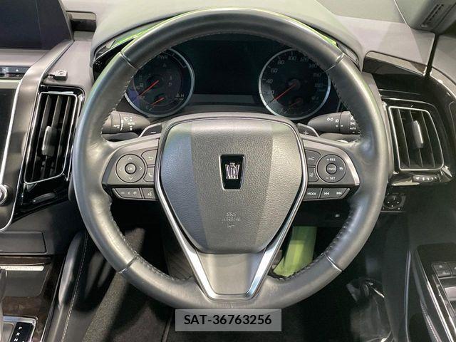 Toyota CROWN SEDAN 2018-09 7978884-10