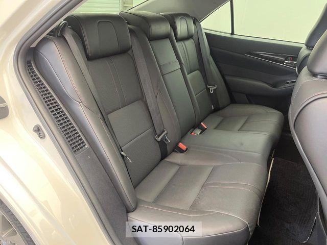 Toyota CROWN SEDAN 2018-03 7978888-12