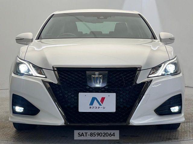 Toyota CROWN SEDAN 2018-03 7978888-13