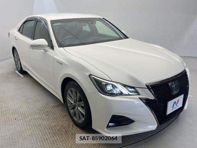 Toyota CROWN SEDAN 2018-03 7978888-16
