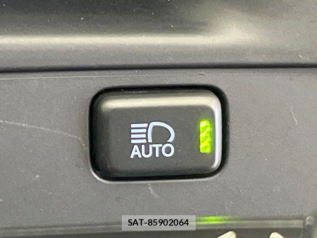 Toyota CROWN SEDAN 2018-03 7978888-7