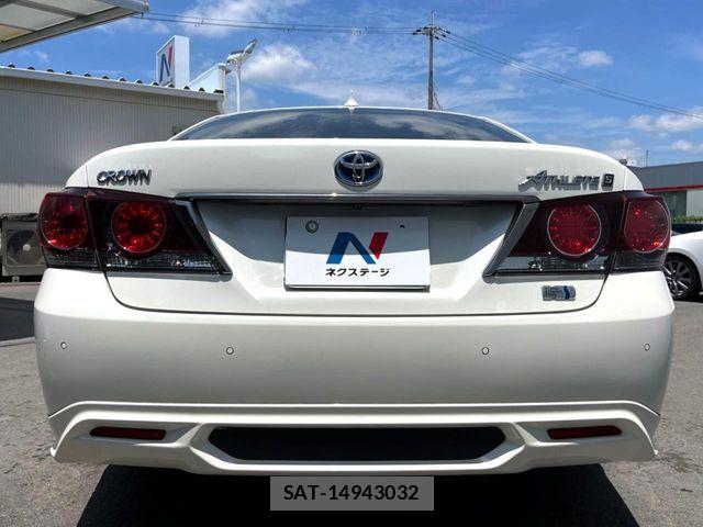 Toyota CROWN SEDAN 2017-08 7978886-13