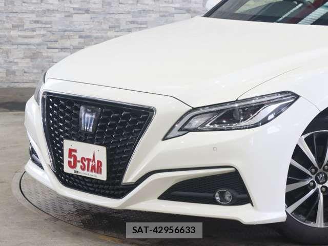 Toyota CROWN SEDAN 2019-03 7978899-15