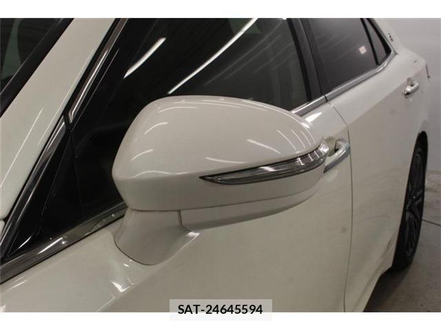 Toyota CROWN SEDAN 2015-09 7978895-16