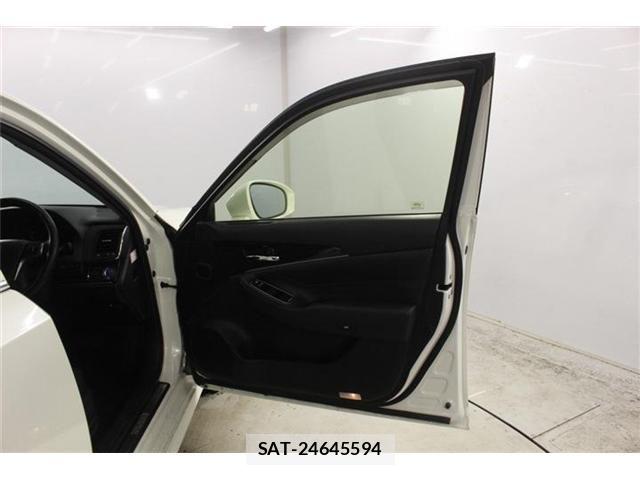 Toyota CROWN SEDAN 2015-09 7978895-29