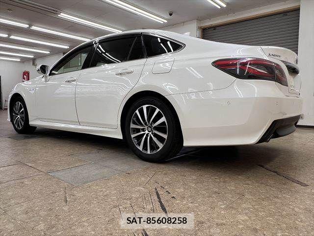 Toyota CROWN SEDAN 2019-05 8035052-18