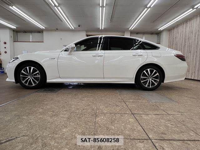 Toyota CROWN SEDAN 2019-05 8035052-19