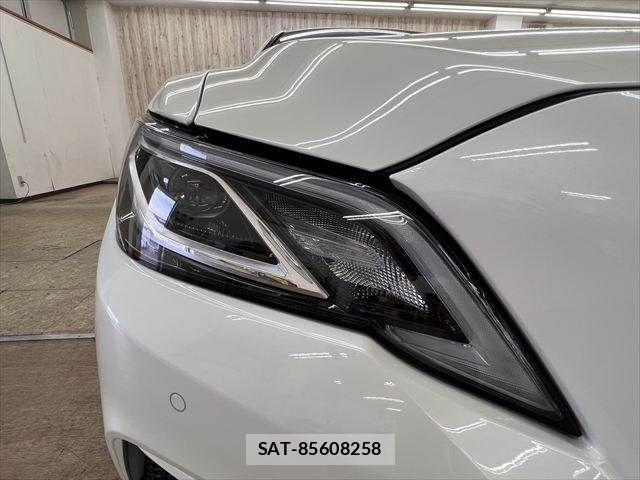 Toyota CROWN SEDAN 2019-05 8035052-22