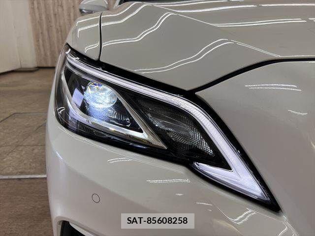 Toyota CROWN SEDAN 2019-05 8035052-29