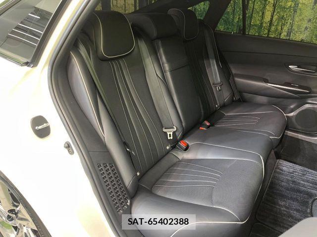 Toyota CROWN SEDAN 2018-08 8035043-8