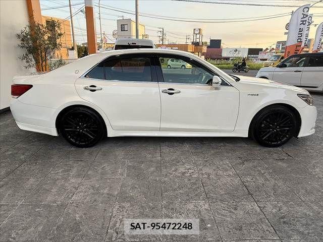 Toyota CROWN SEDAN 2013-05 8035066-10