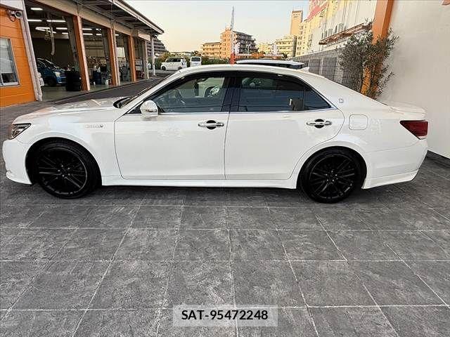 Toyota CROWN SEDAN 2013-05 8035066-11