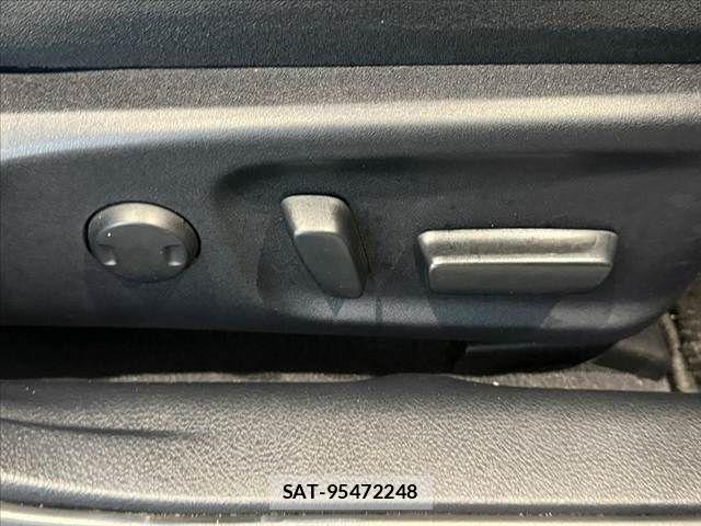 Toyota CROWN SEDAN 2013-05 8035066-27