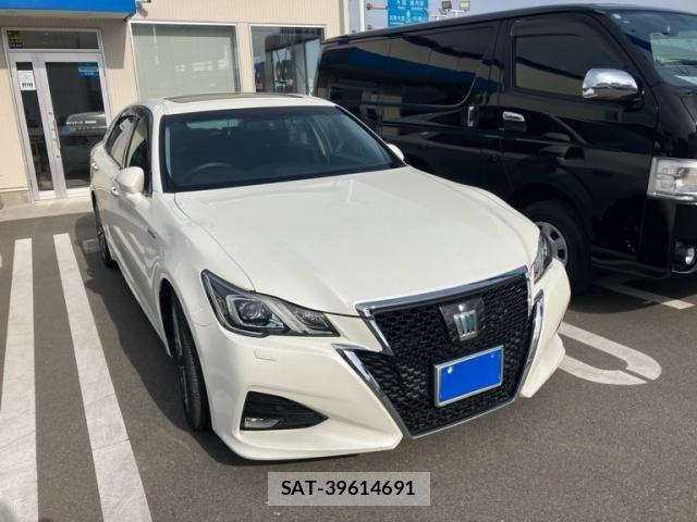 Toyota CROWN SEDAN 2015-11 8035064-0